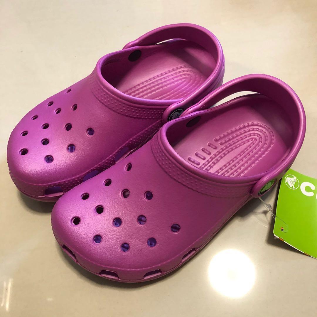 Girl's Crocs shoes / slippers (C12-13 