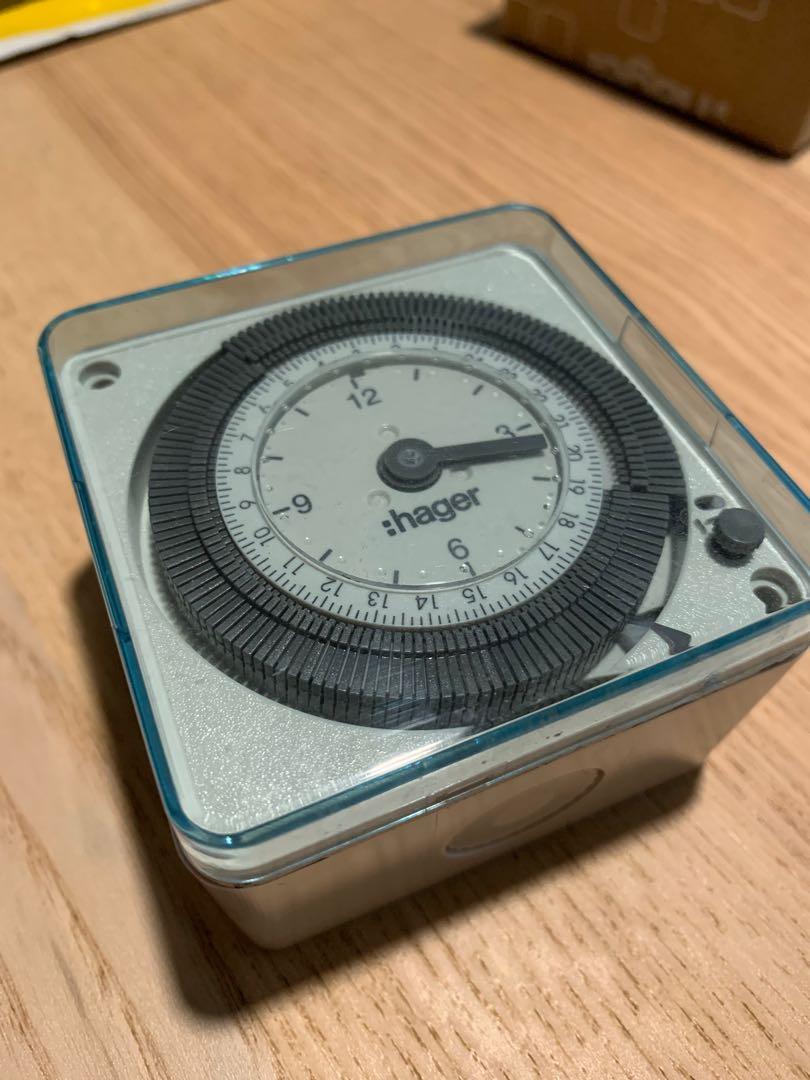 Hager Timer EH711, TV & Home Appliances, Electrical, Adaptors & Sockets
