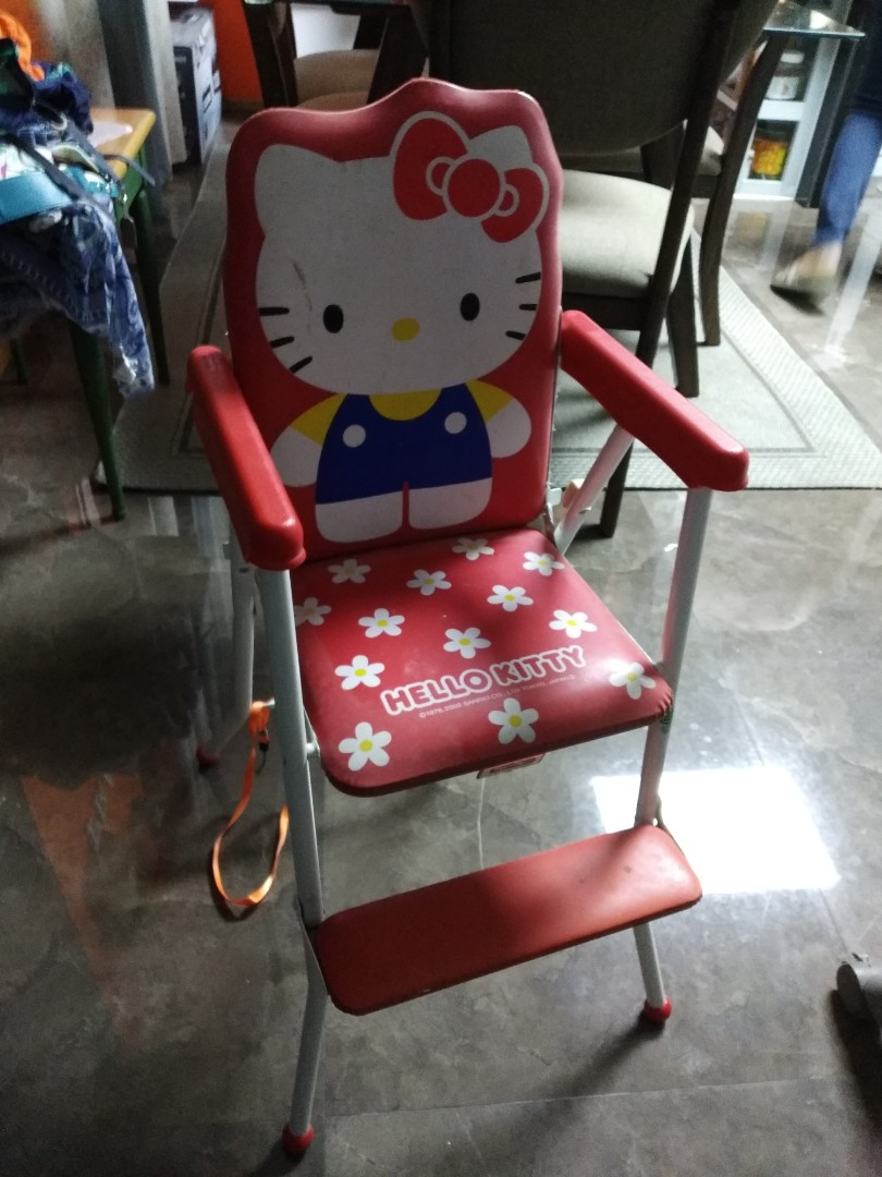 hello kitty high chair