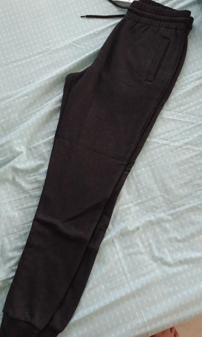 H&M Joggers (Dark Grey) (Category: Joggers) located in Manila. Submitted by declutterlistt (Listing ID 257545951, Image 2). Description: Hi im selling my new H&M dark grey joggers - New with tags - Bought last May 2018 in bangkok - Never used and never washed - Small - bought for 999 THB, around 1500 PHP.