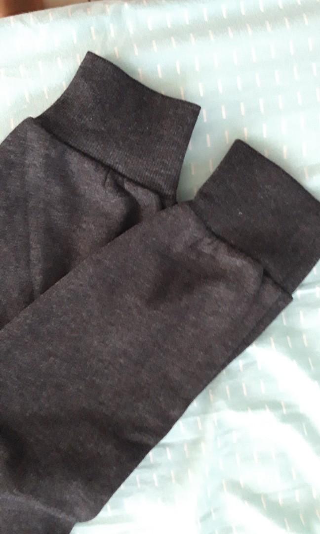 H&M Joggers (Dark Grey) (Category: Joggers) located in Manila. Submitted by declutterlistt (Listing ID 257545951, Image 3). Description: Hi im selling my new H&M dark grey joggers - New with tags - Bought last May 2018 in bangkok - Never used and never washed - Small - bought for 999 THB, around 1500 PHP.