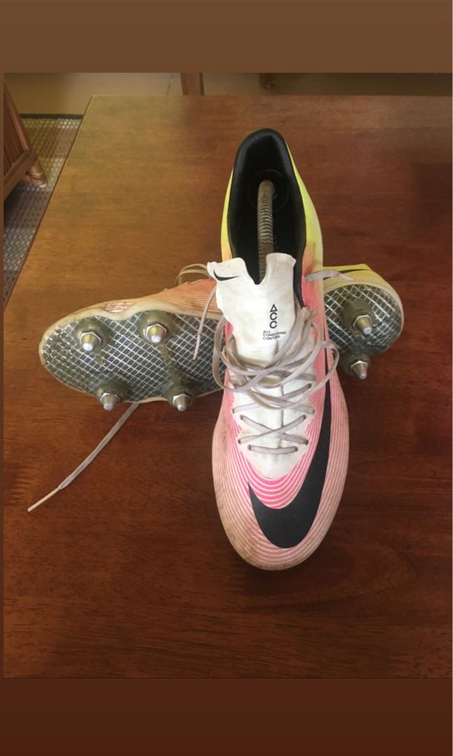 Kasut bola nike 2019 2025