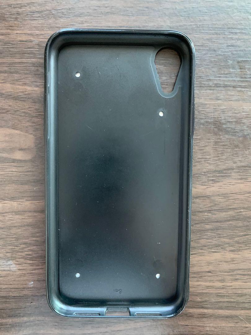Paragon black lines armored case Iphone XR (Category: Cases & Sleeves) located in Manila. Submitted by xineflores (Listing ID 257506297, Image 3). Description: Hi! Selling this new Iphone XR case from Paragon. RFS: Decluttering - too many phone cases & planning to change phone LAST PRICE - PRICE DOWN TO 250.