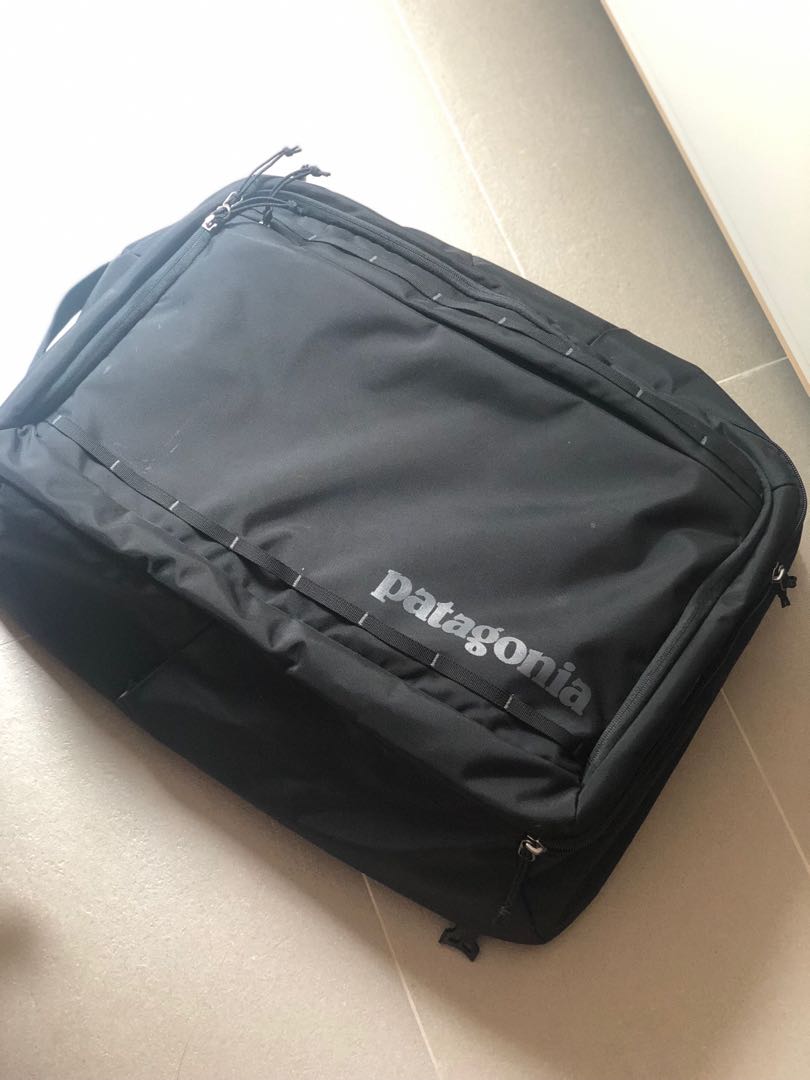 Patagonia Tres MLC 45L carry on suitcase and backpack, 興趣及遊戲