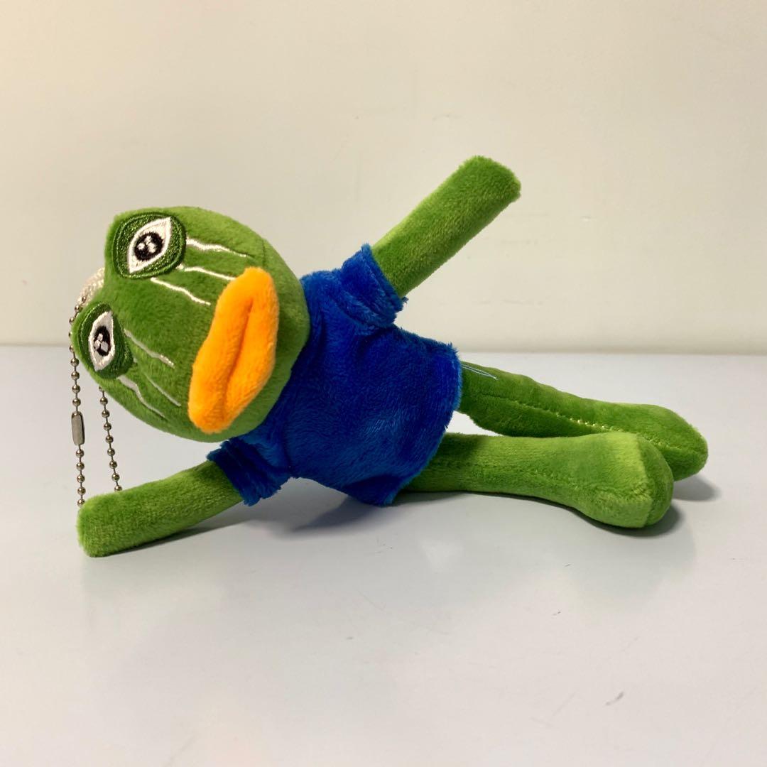 Pepe 青蛙毛公仔掛飾買二送一, 興趣及遊戲, 玩具& 遊戲類- Carousell