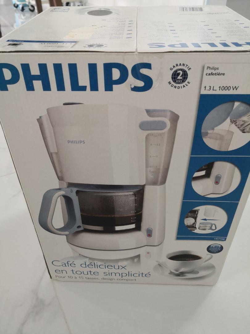 Philips coffee maker. (Category: Coffee Machines & Makers) located in Singapore. Submitted by kelvin.ang.9 (Listing ID 257544447, Image 1). Description: BNIB 1.3L Philips coffee maker. Please do not ask for lower price. As this is 1.3L not to be compared with the other 0.6L version..