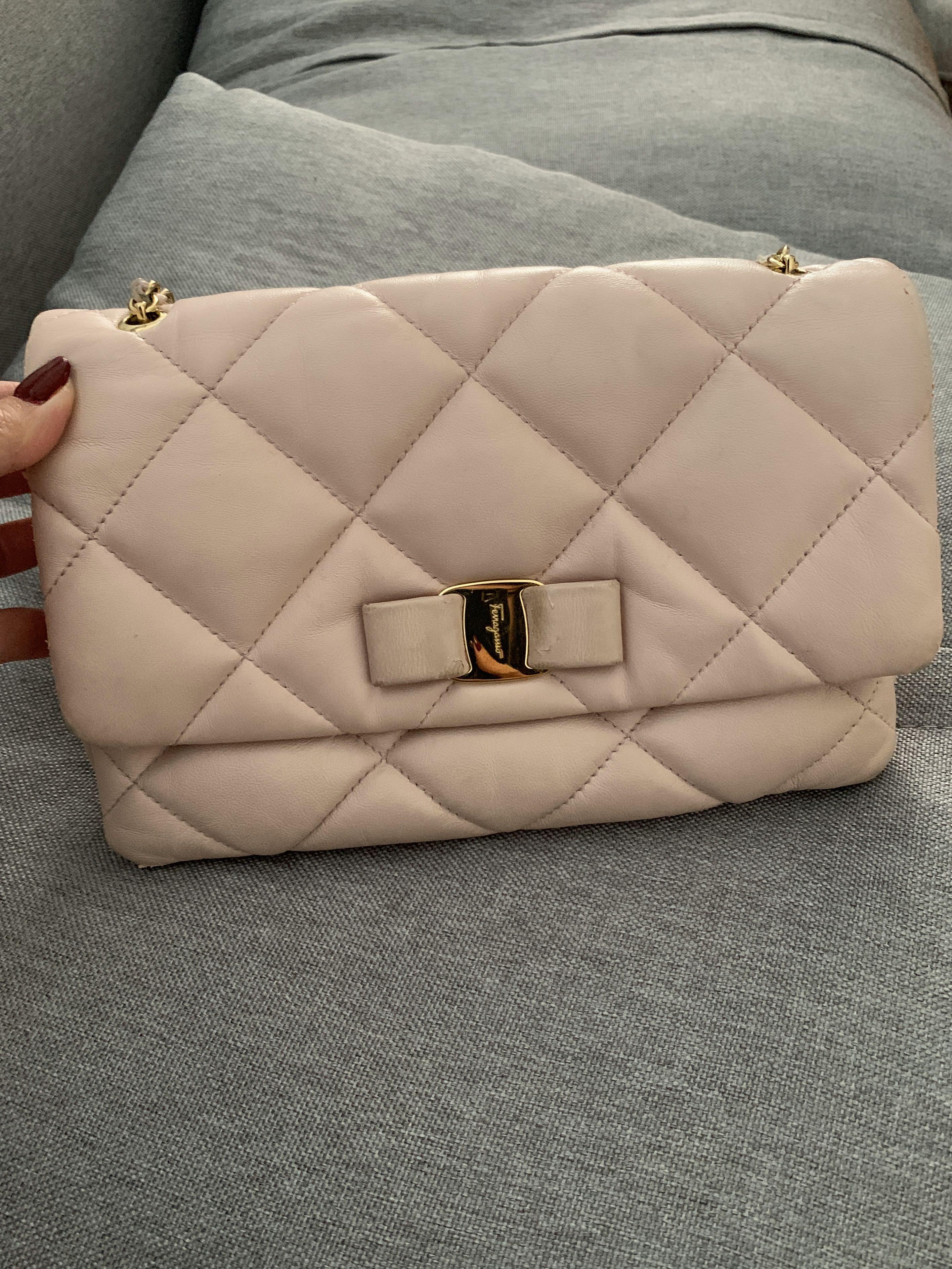 Salvatore ferragamo quilted bag online
