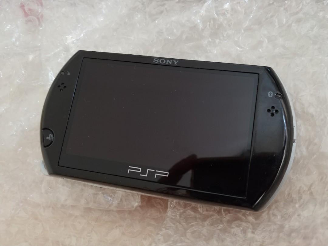 SONY PSP GO 16Gb + FREE games, Video Gaming, Video Game Consoles