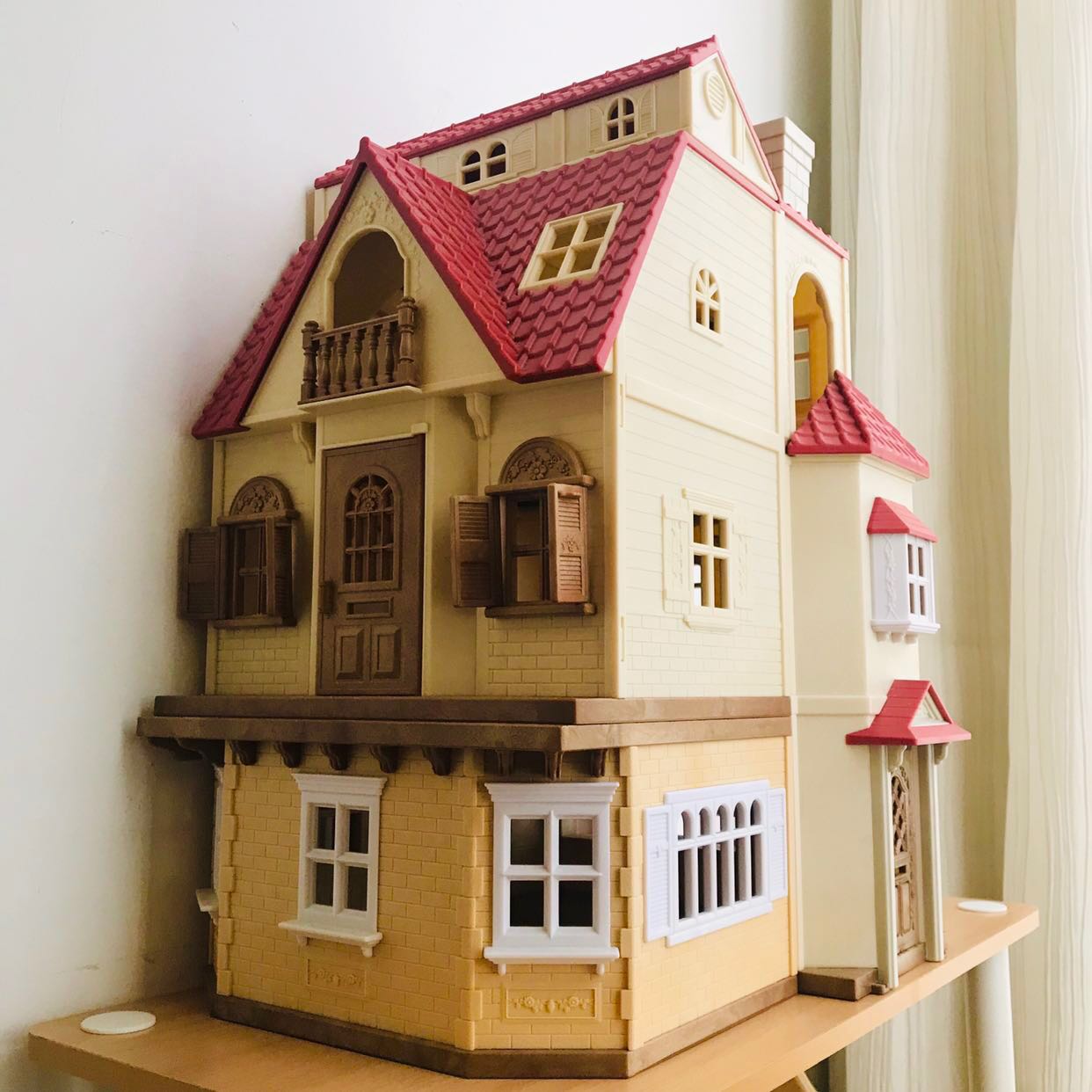 Sylvanian families red hotsell roof grand mansion