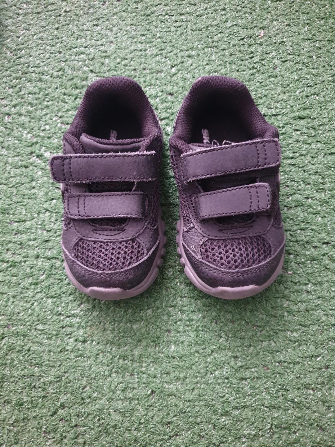 skechers 23