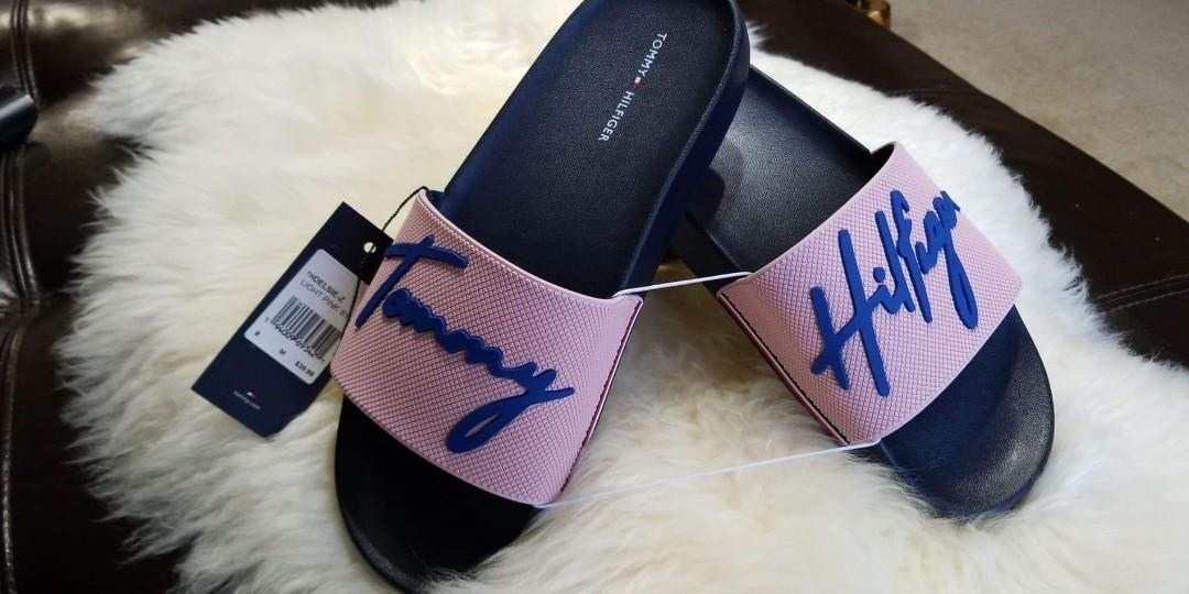 Fluffy tommy hotsell hilfiger slides