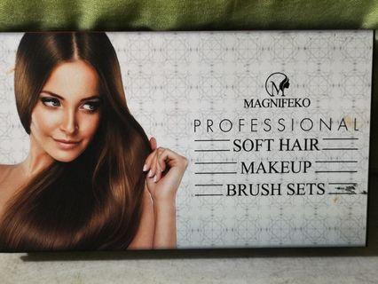 Magnifeko Soft Hair Make Up Brush Set