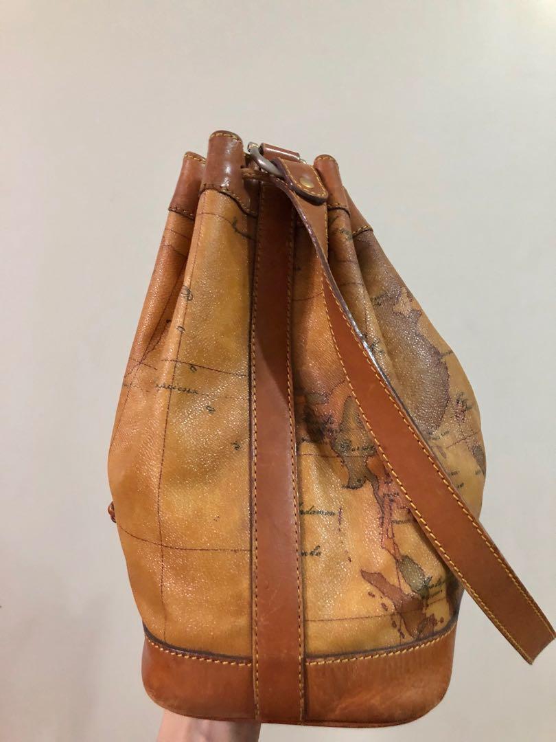 Alviero Martini Bucket Bag (Category: Luxury Bags & Wallets) located in Quezon City. Submitted by impulsiveshoppermd (Listing ID 257799821, Image 2). Description: Authentic. Rank ab! 💯.