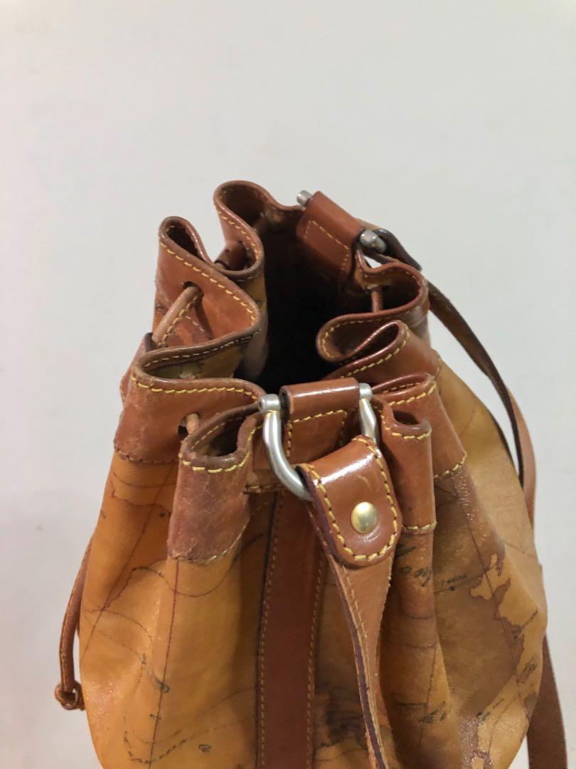 Alviero Martini Bucket Bag (Category: Luxury Bags & Wallets) located in Quezon City. Submitted by impulsiveshoppermd (Listing ID 257799821, Image 3). Description: Authentic. Rank ab! 💯.