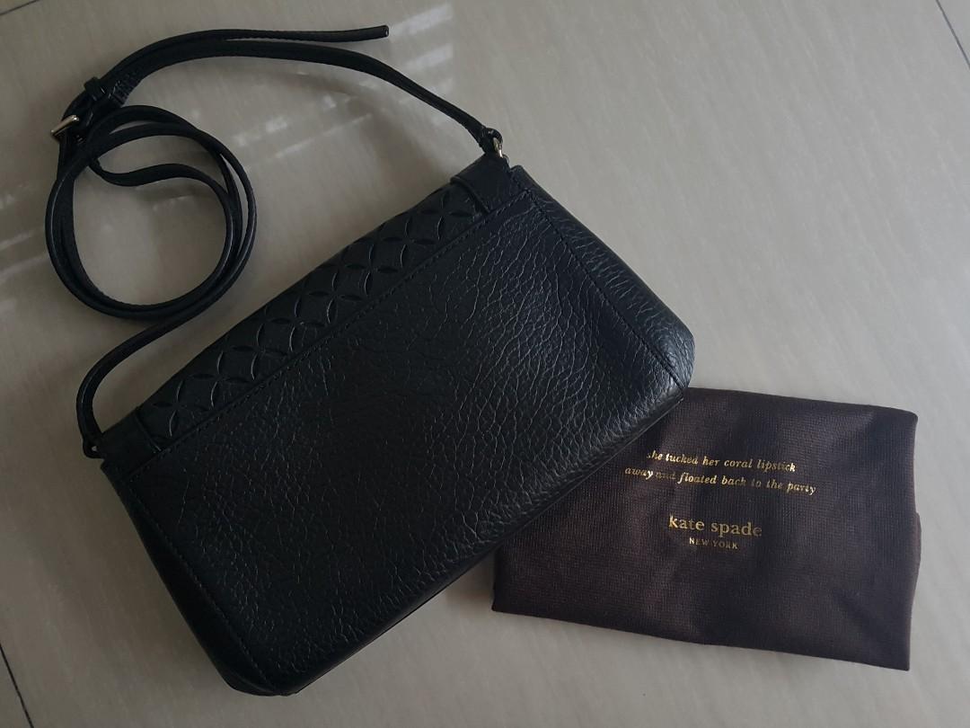 Kate Spade Perri Lane Greer Shoulder Bag (Category: Luxury Bags & Wallets) located in Pasig City. Submitted by sc0f1eld (Listing ID 257824325, Image 2). Description: - Flap with magnetic snap Closure - Only accepts BDO or BPI payment - Shipping is scheduled on weekends only but can accommodate weekday Grab Express/Lalamove pickups.