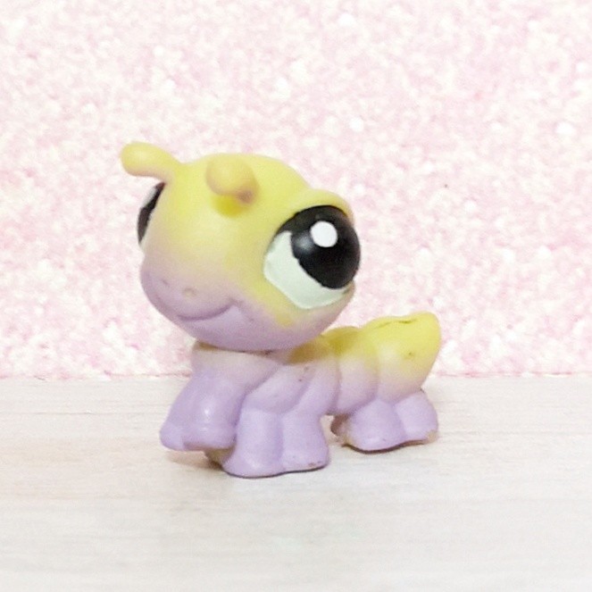 Littlest Pet Shop lps purple and green cricket pet, Hobbies & Toys