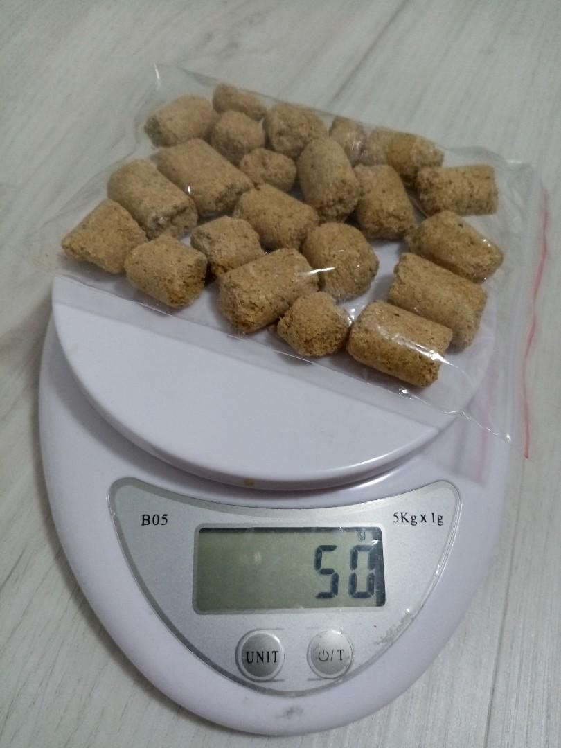 Mazuri lab block for hamsters, Pet Supplies, Pet Food on Carousell