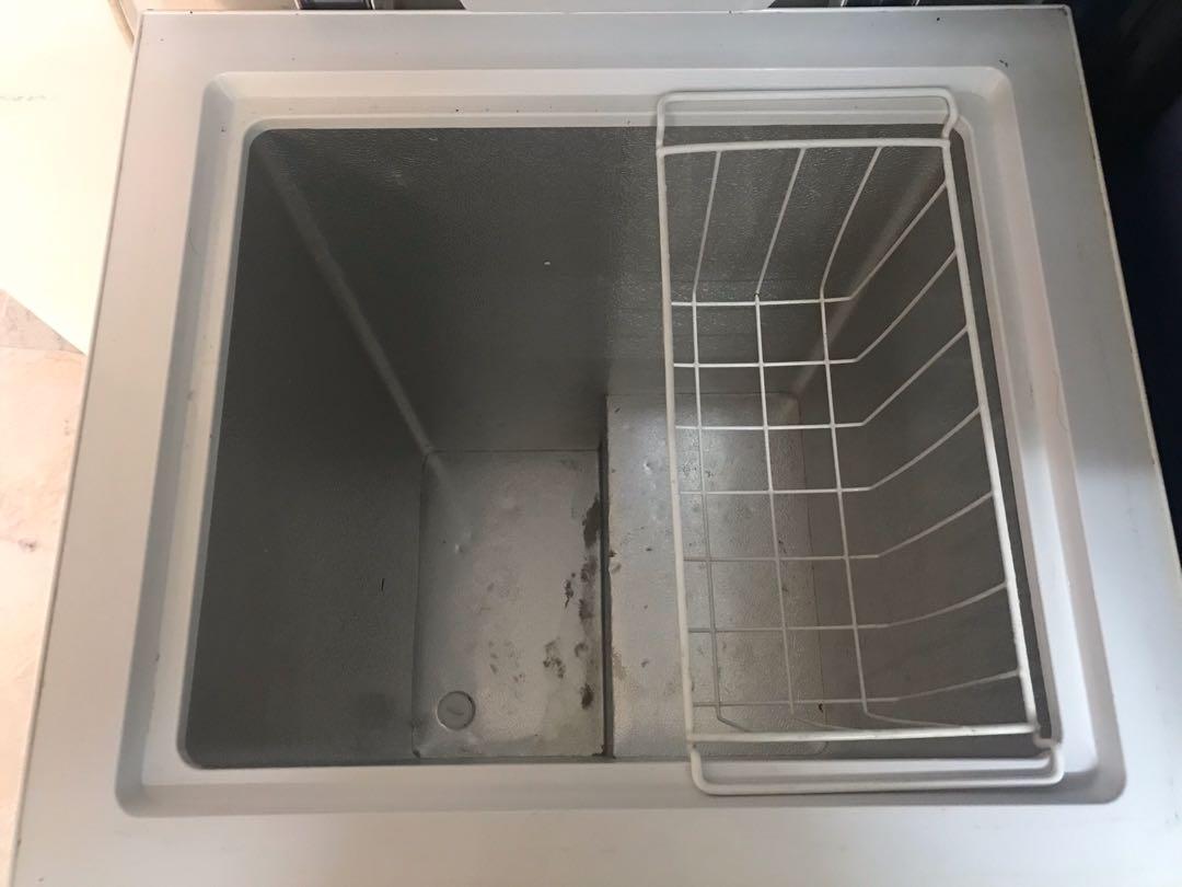 Midea Chest Freezer 99 Liter, TV & Home Appliances, Kitchen Appliances