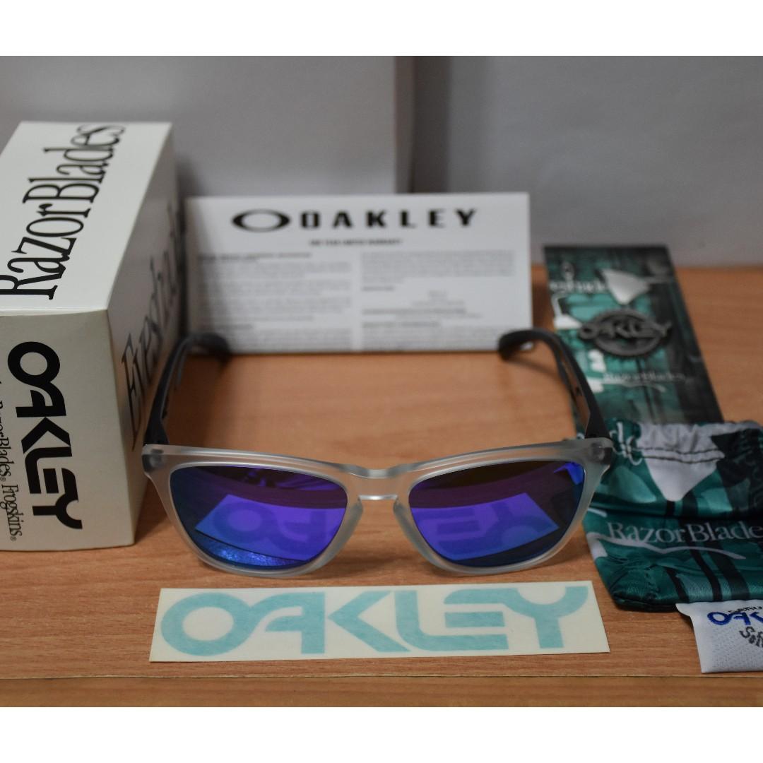 Oakley Heritage Collection Frogskins - Matte Clear frame + Violet Iridium  lens (24-419), Men's Fashion, Watches & Accessories, Sunglasses & Eyewear  on Carousell