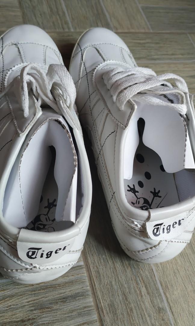 reebok rose gold shoes