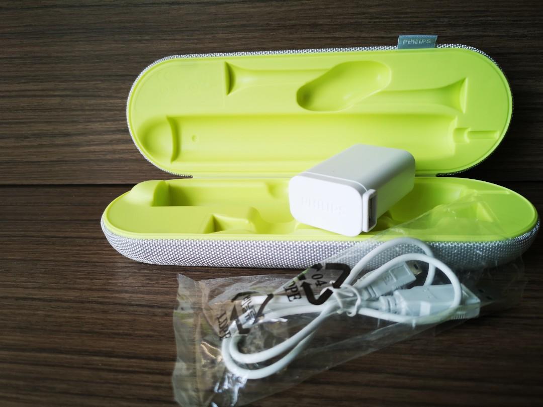 Philips Sonicare diamondclean charging travel case, Everything Else on Carousell