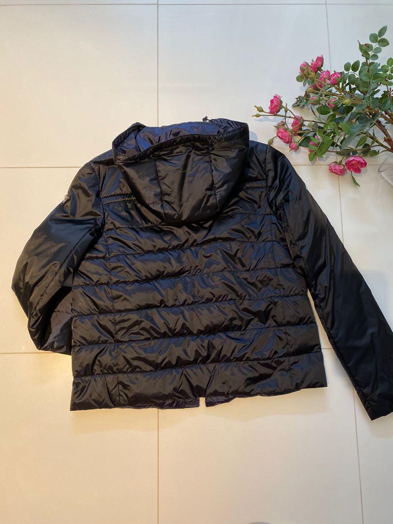 PRADA Down Jacket (Category: Apparel) located in Singapore. Submitted by ts2008 (Listing ID 257527920, Image 2). Description: ITEM ON HOLD till June 2024 100% Authentic Colour: Navy/Blue Conditions: like new (but some scratches on zipper pull Style: Hooded down Jacket with 2 inner and outer pockets. Light weight Pls refer to last photo for measurements. Bought from Japan Gotemba . Comes with original receipt and product tag .