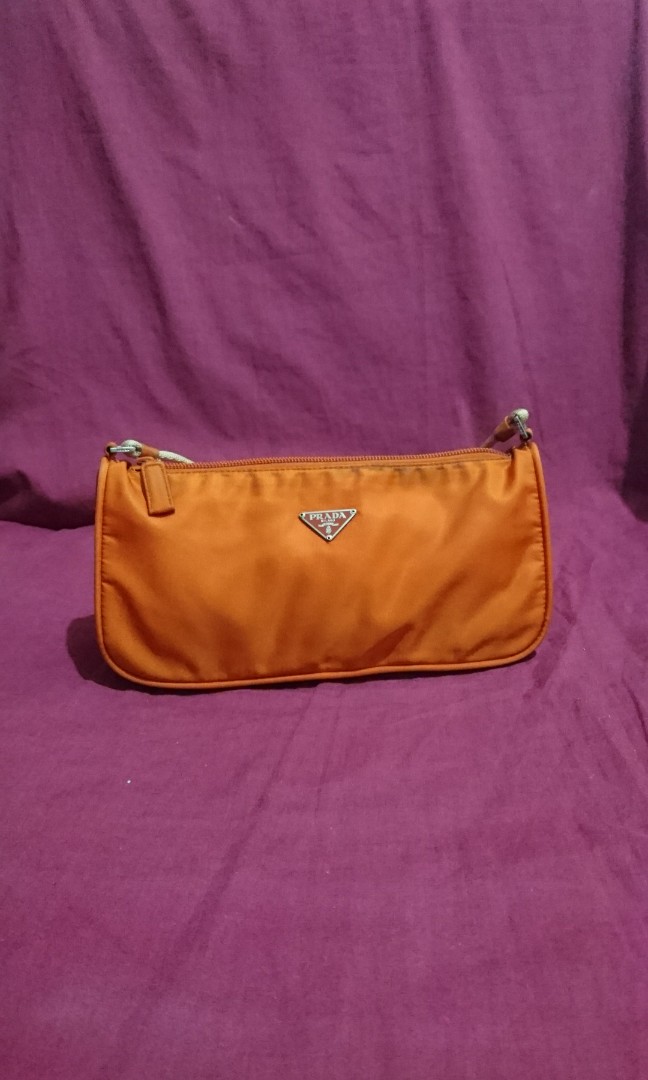 prada mv633