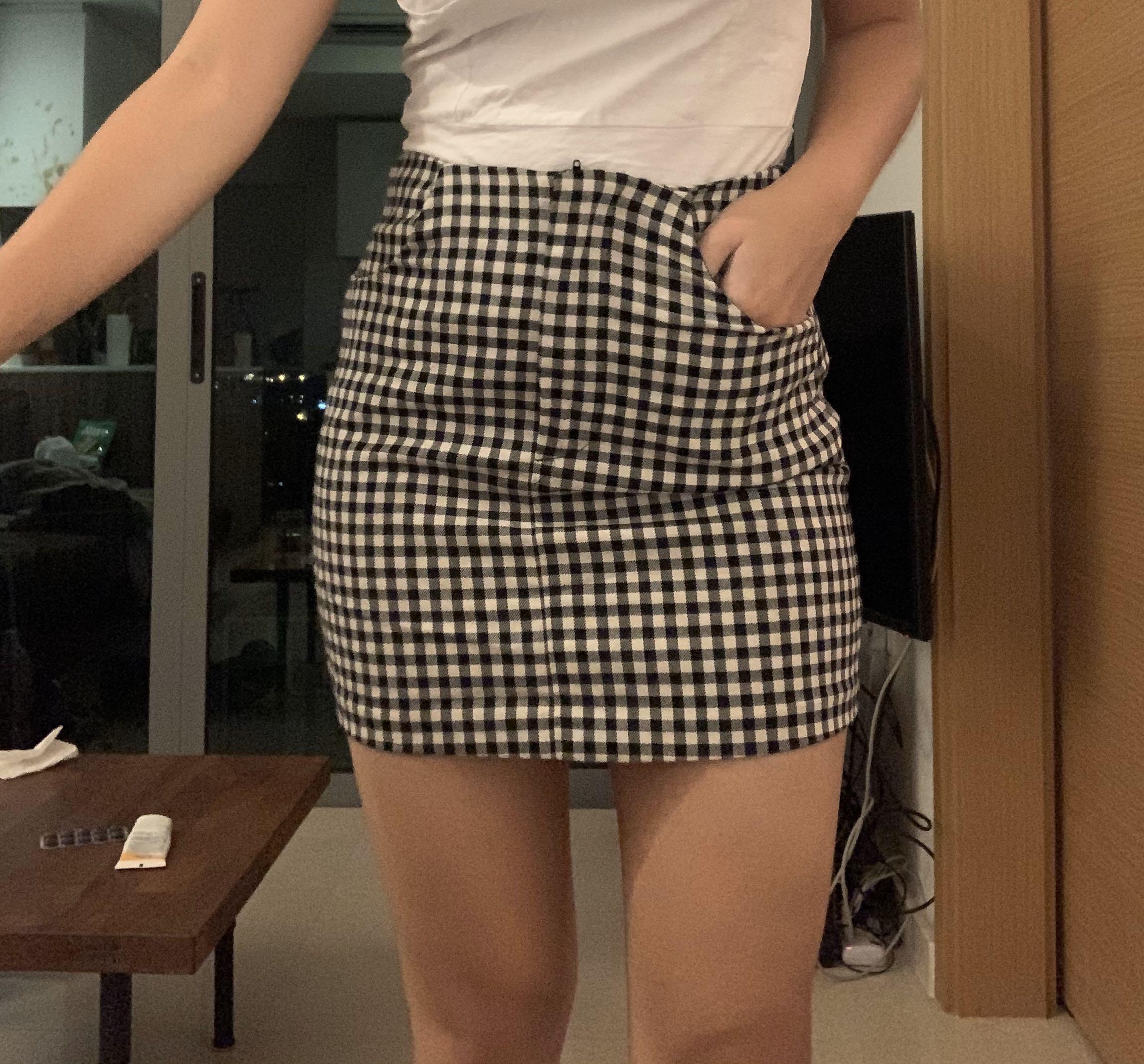 Pull and bear gingham mini skirt, Women's Fashion, Bottoms, Skirts