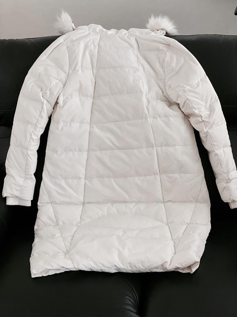 Winter Down Jacket (Category: Coats, Jackets and Outerwear) located in Singapore. Submitted by tingloves (Listing ID 257817795, Image 2). Description: * DETAILS: Two pockets of down coats, inner and outer easy for you to keep iPhone, keys etc.Breathable nylon shell fabric has a excellent wind resistant. * DESIGN: down jackets with faux fur trim hood. Curved hem design of the down puffer coat makes your feature more elegant. Winter coats with zip 