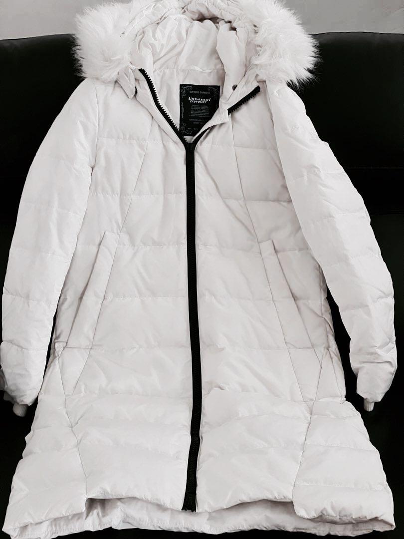 Winter Down Jacket (Category: Coats, Jackets and Outerwear) located in Singapore. Submitted by tingloves (Listing ID 257817795, Image 1). Description: * DETAILS: Two pockets of down coats, inner and outer easy for you to keep iPhone, keys etc.Breathable nylon shell fabric has a excellent wind resistant. * DESIGN: down jackets with faux fur trim hood. Curved hem design of the down puffer coat makes your feature more elegant. Winter coats with zip 