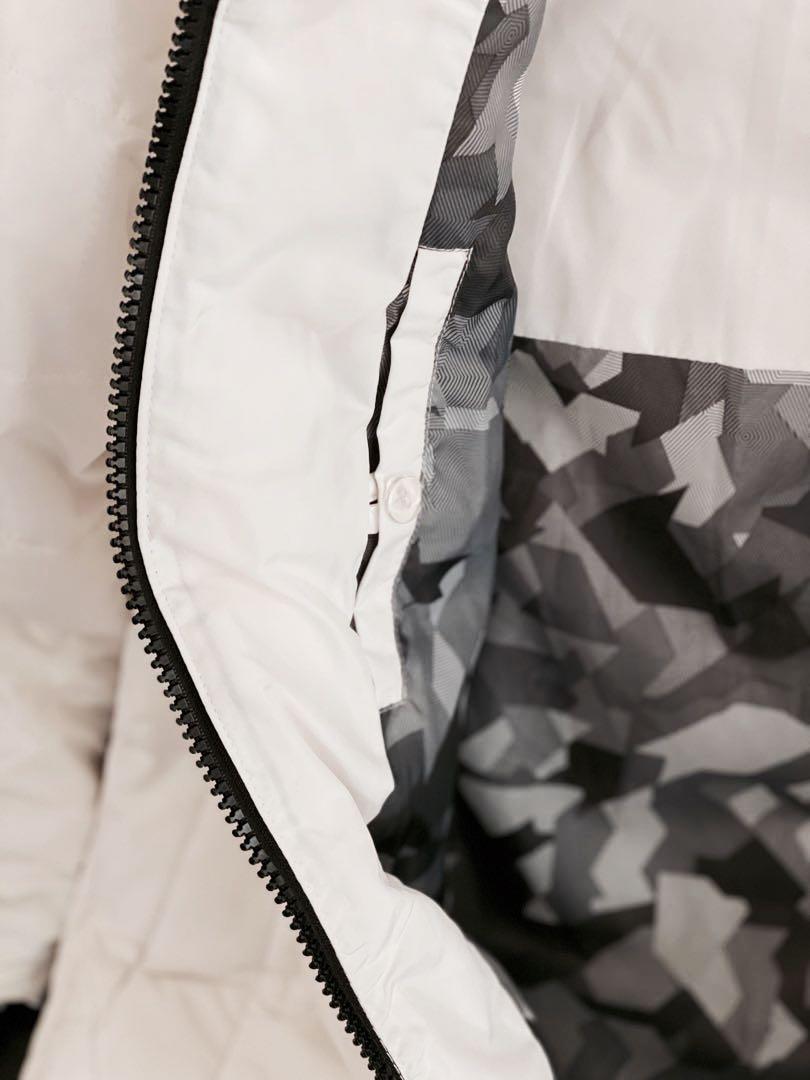 Winter Down Jacket (Category: Coats, Jackets and Outerwear) located in Singapore. Submitted by tingloves (Listing ID 257817795, Image 5). Description: * DETAILS: Two pockets of down coats, inner and outer easy for you to keep iPhone, keys etc.Breathable nylon shell fabric has a excellent wind resistant. * DESIGN: down jackets with faux fur trim hood. Curved hem design of the down puffer coat makes your feature more elegant. Winter coats with zip 