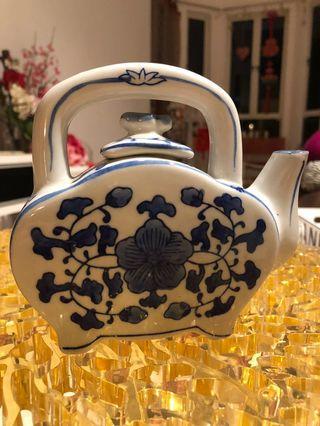 Price reduced > Teapot