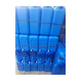 5 gallons Water containers