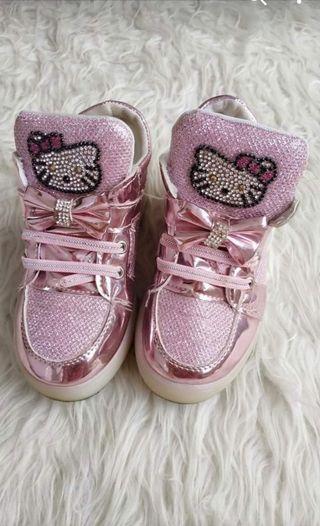 Sepatu anak Perempuan