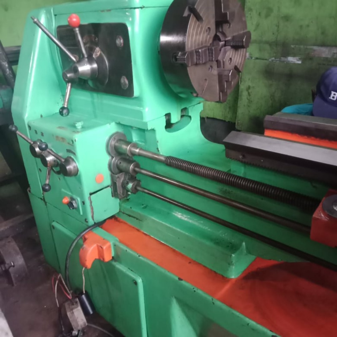1 UNIT LATHE MACHINE, Commercial & Industrial, Industrial Equipment on ...