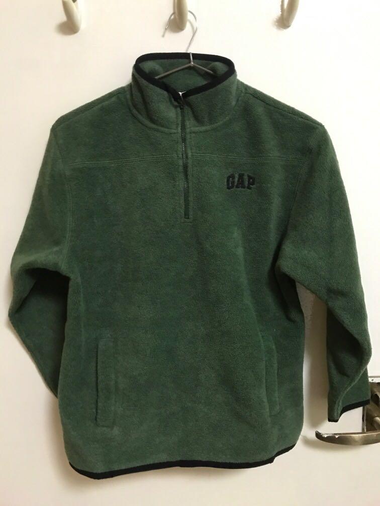 GAP pull over (Category: Apparel) located in Singapore. Submitted by cheesecake2004 (Listing ID 257855876, Image 1). Description: Comfortable cold winter wear.
