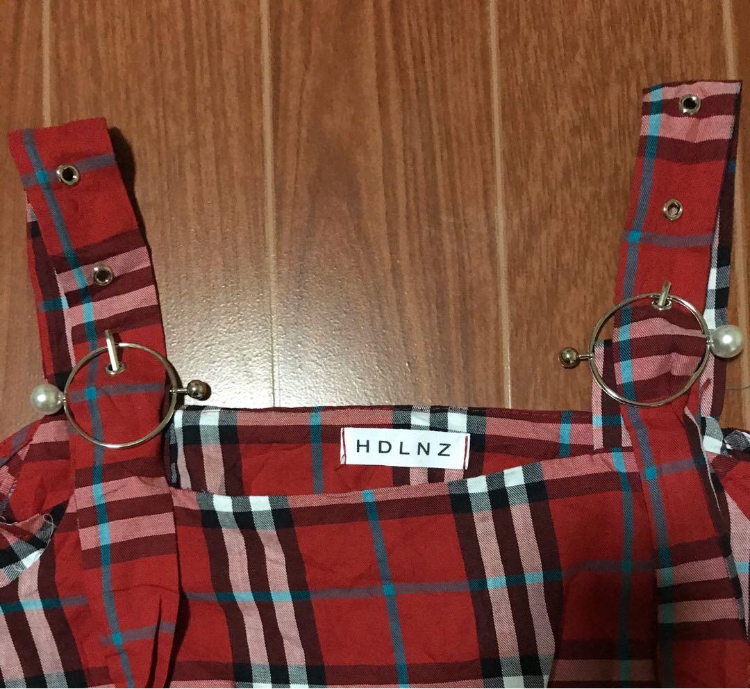 Off shoulder dress medium to large (Category: Dresses) located in Caloocan City. Submitted by mayeth.r (Listing ID 257996724, Image 2). Description: Adjustable straps cotton .