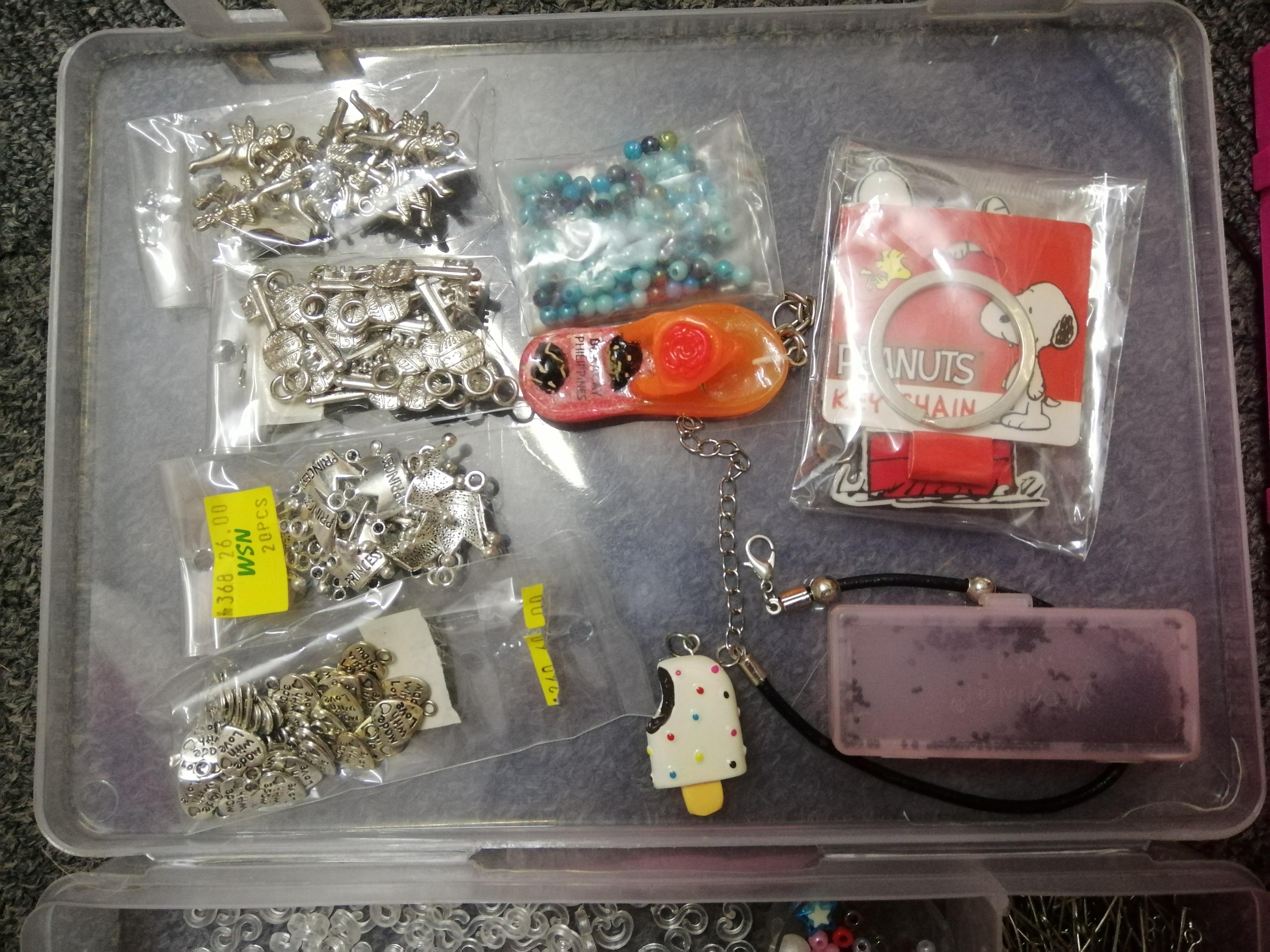 Polymer clay & craft accessories (Category: Craft Supplies & Tools) located in Quezon City. Submitted by brycine022416 (Listing ID 257980756, Image 2). Description: Take all for 2000 What you see is what you get (pictures for reference).