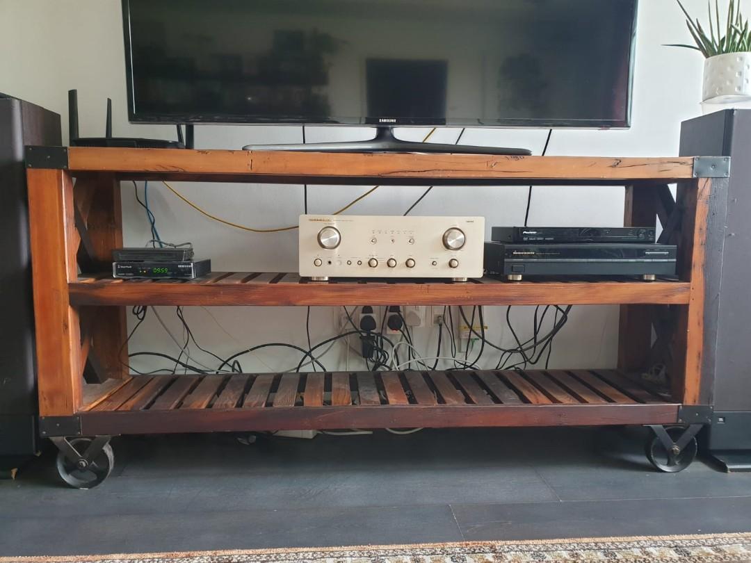 TV Console (Category: TV Consoles) located in Singapore. Submitted by gracielau (Listing ID 257901042, Image 1). Description: .