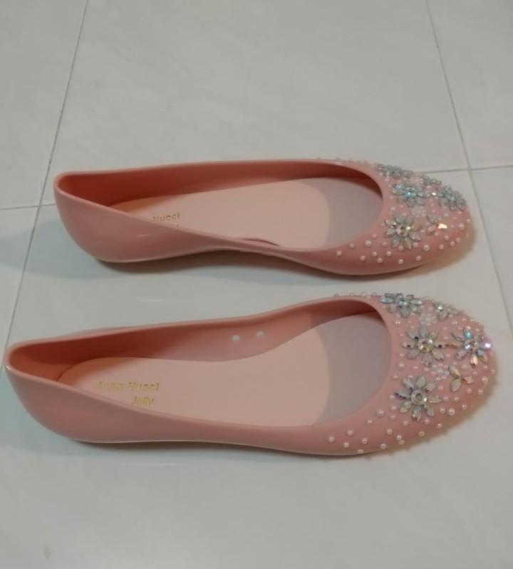 jelly shoes near me