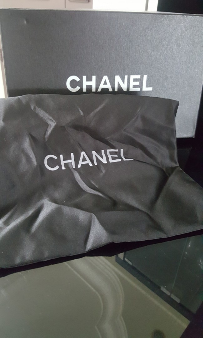 chanel shoe bag