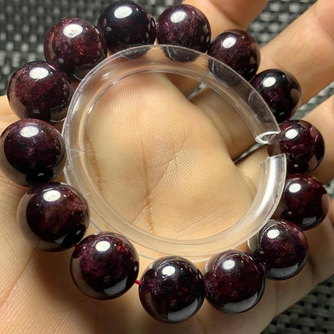 Clearance Sale Rare Old Mine Beauty Protection Red Garnet Bracelet 14 6mm 石榴石 美容养颜避邪化煞 手串free Delivery Women S Fashion Jewelry Organisers Precious Stones On Carousell