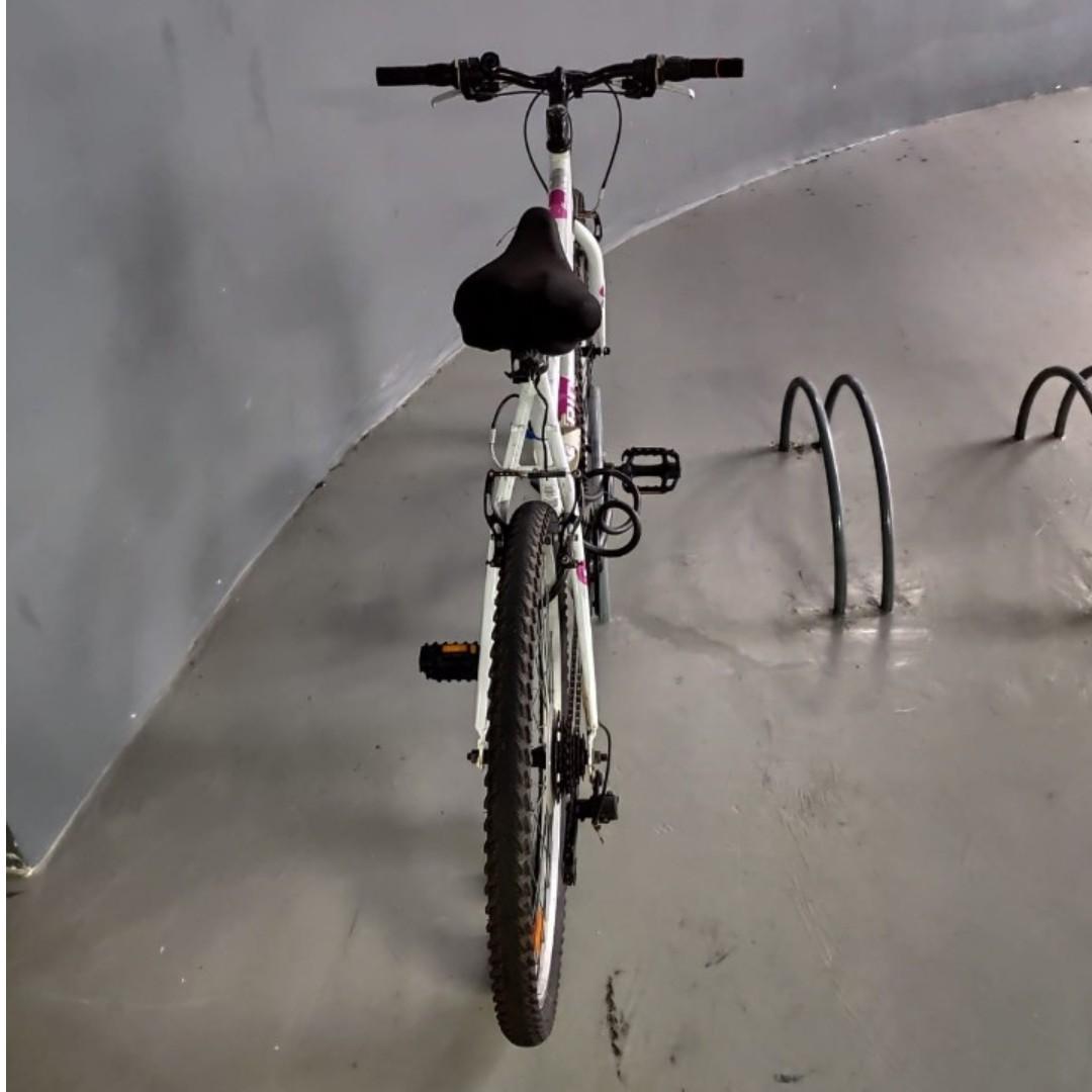 Decathlon Rockrider Five Zero Women s mountain bike Sports