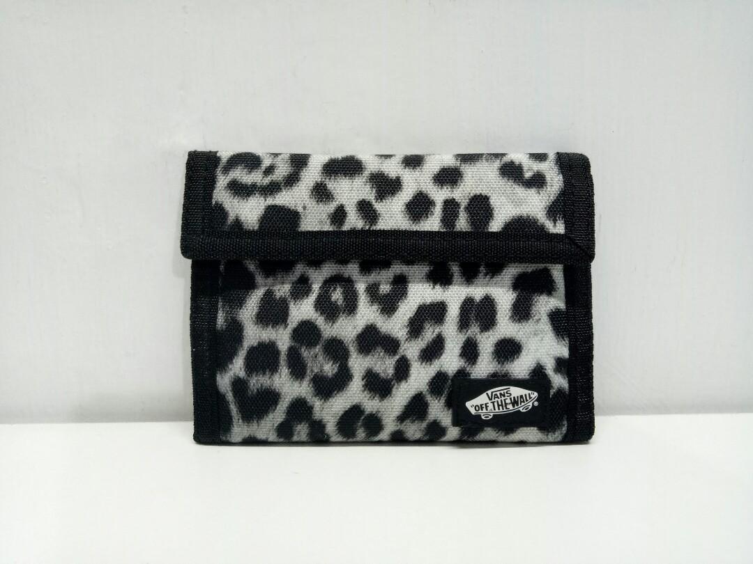 vans off the wall wallet