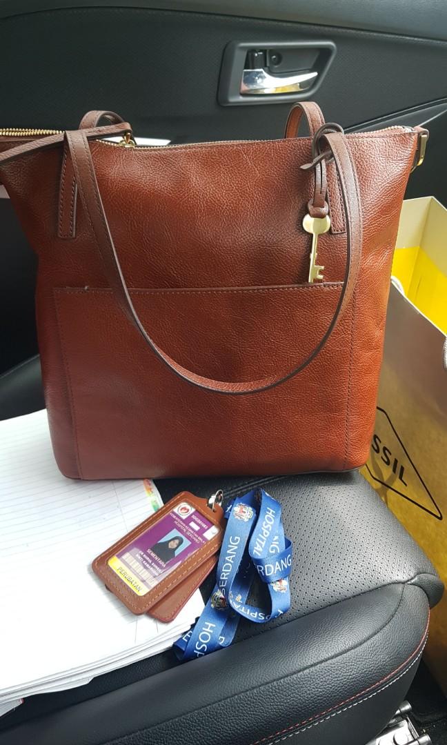 Evelyn tote on sale fossil