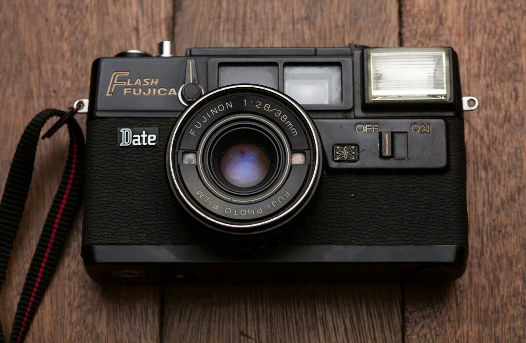 Fujica Flash Date Film Camera Photography Cameras On Carousell Fujica Flash Date Film Camera Photography Cameras On Carousell