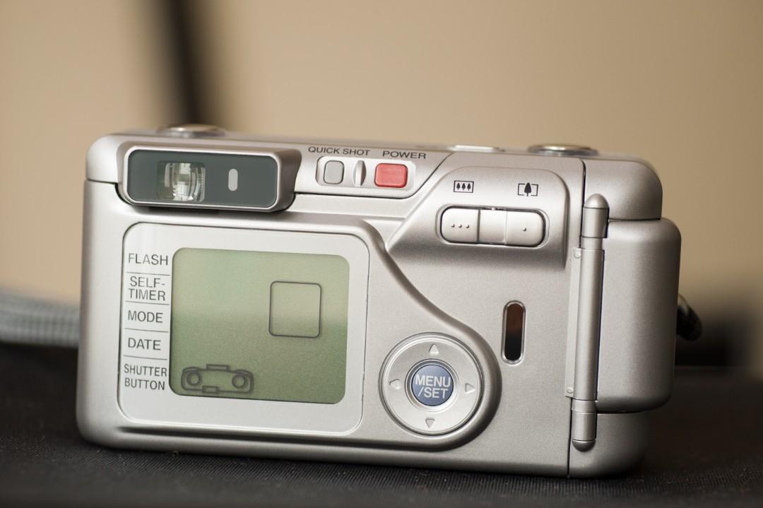 Fujifilm Zoom Date 2.8 Silvi, Photography, Cameras on Carousell