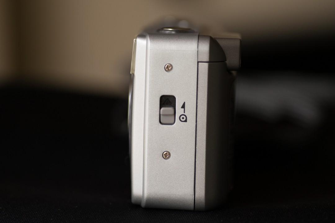 Fujifilm Zoom Date 2.8 Silvi, Photography, Cameras on Carousell