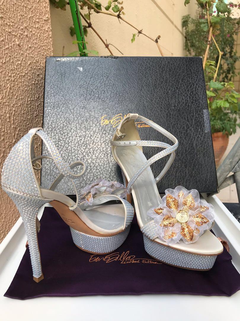 le silla swarovski shoes