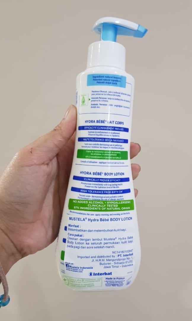 Mustela Bebe Baby Body Lotion 300ml 300 Ml Handbody Bayi Pelembab Bayi Anak Perawatan Makanan Anak Di Carousell